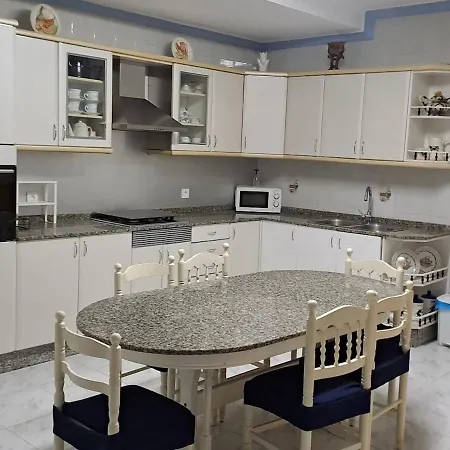 Entire House In Boiro, 5 Minutes From The