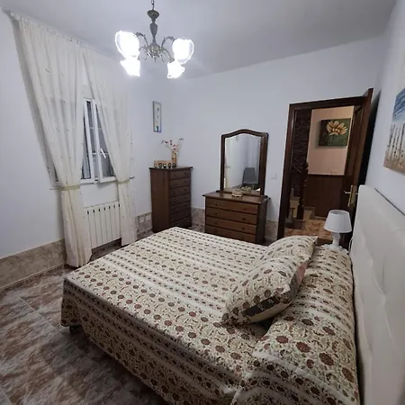 Entire House In Boiro, 5 Minutes From The Casa vacanze