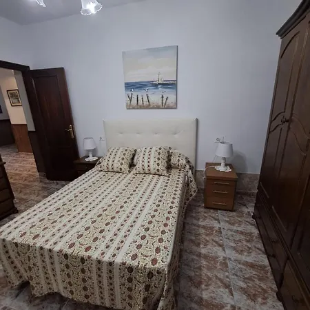 Entire House In Boiro, 5 Minutes From The Boiro